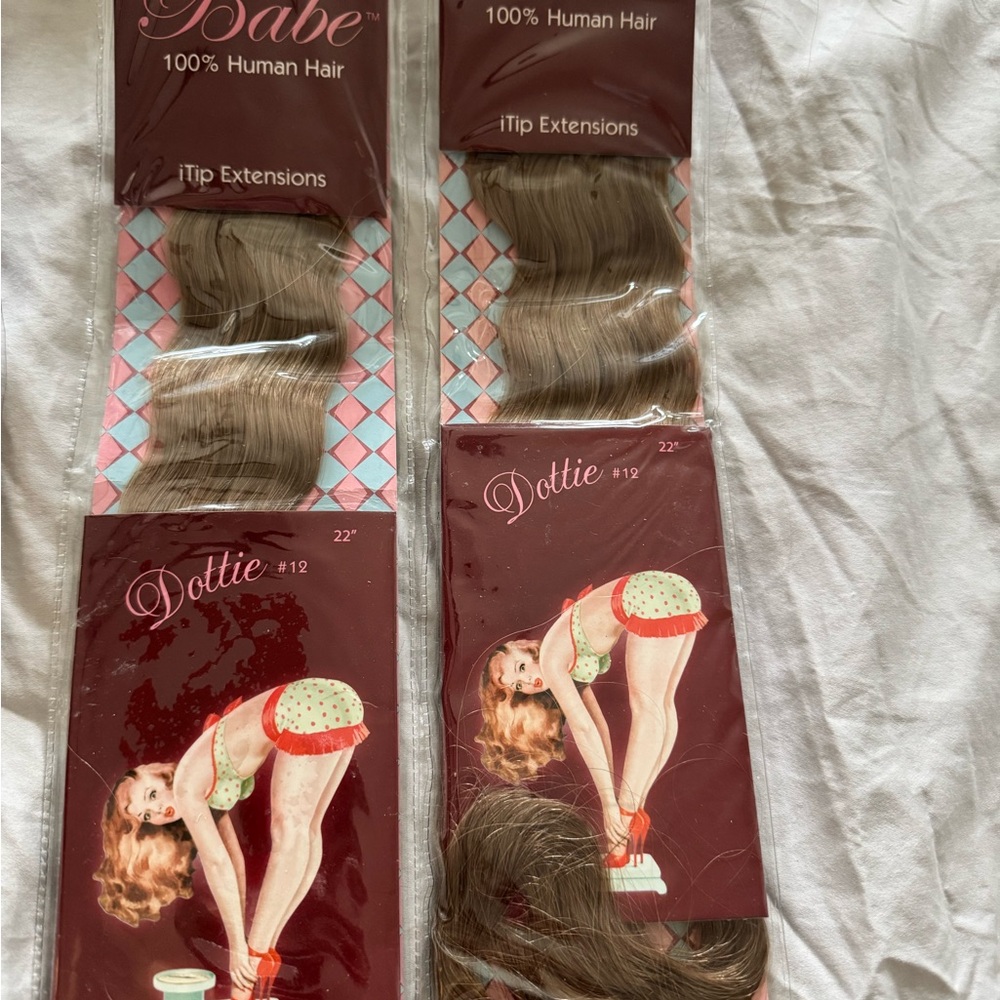 I tip wavy hair extensions #12 in 22 inches. Listing is for 2 packs.